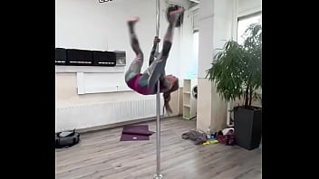 Should i make more videos where i use my split for pole dance