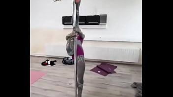 Should i make more videos where i use my split for pole dance