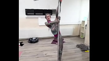 Should i make more videos where i use my split for pole dance