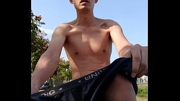 台灣騷男 何品霖 狗奴野外尿尿 thumbnail