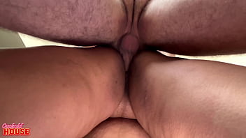 Essa bbw brasileira geme bem gostoso quando leva rola na buceta