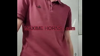 Comment cacher cette grosse bite sais pas si le t shirt c'est une bonne idée how to hide this big dick i don'