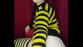 Tu hermanastra se calienta con tus nudes y va por vos con el plug con el culo roleplay argentina p2