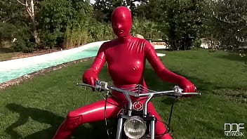 Busty Babe Toying In Full Latexwear thumbnail