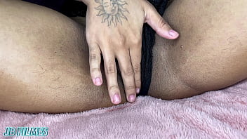 Comi o cú da minha cunha na sala