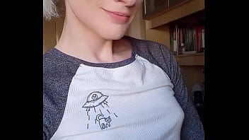 Tranny Masturbating With Pillow thumbnail