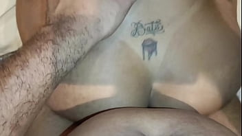 Fudendo gostoso o cuzinho dando leite na cara