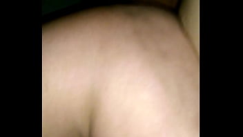 Casada sentando no marido