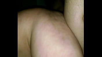 Casada sentando no marido