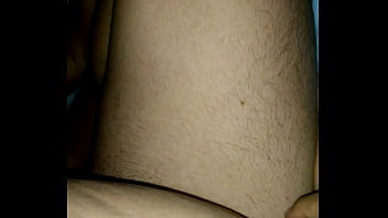 Casada sentando no marido