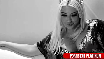 Blonde slut leya falcon's tight pussy begs for big dildos