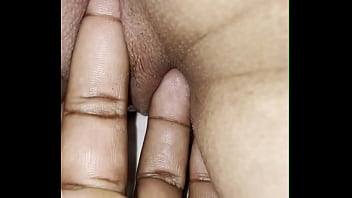 Bucetinha apertada melada