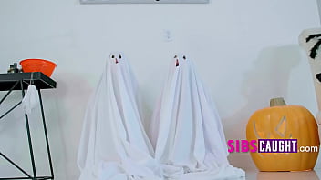 Costume lust a family thrust