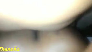 Enchendo o cuzinho de porra