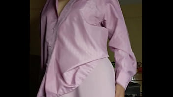 Hot Girl Masturbates Her Wet Pussy After Coming Home From Class thumbnail