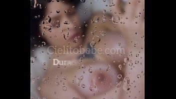 Me aceito toda en la bañera y doy sentones hasta acabar adelanto