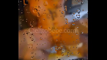 Me aceito toda en la bañera y doy sentones hasta acabar adelanto