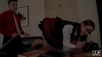 Female bookworm's fetish encounter