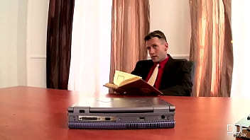 Female bookworm's fetish encounter