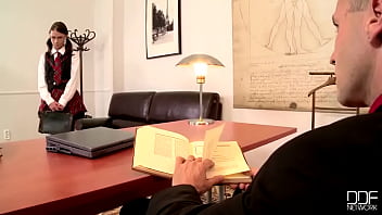 Female bookworm's fetish encounter