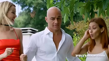 Verónica leal enjoys anal by the pool