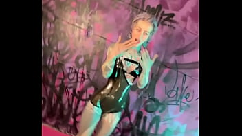 Do you like it shiny i love it shiny make sure to find me on the other side of the world wide web and let o