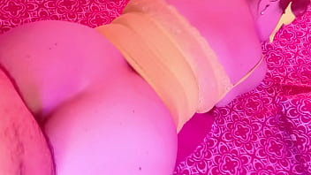 Camarera caliente tiene una habitación en el bar para follar con extraños le pone los cuernos a su cornudo marido le encanta el sexo sin condon 3