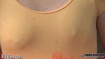 Upside down babe gives oral job