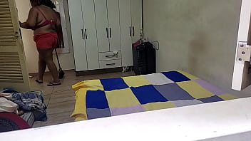 Vizinha da o cu pro vizinho e leva muita gozada dentro até escorrer