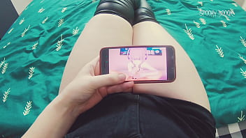 Nazuna nanakusa loves to watch hentai and gets a big dildo inside her pussy and rub her clit