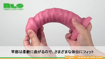 でっかいでっかいナマチンのようなピンクディルドのお出ましだ！