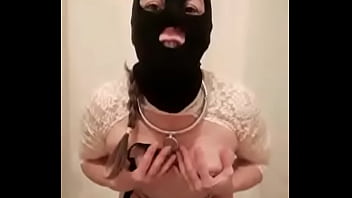 Esclave heureuse de servir le maître