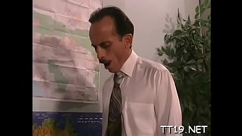 Hottie's moist cunt screwed