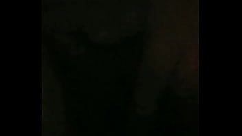 Ella caliente piensa en mí