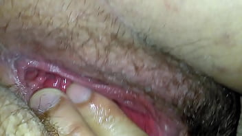 Bobbing head wet pussy
