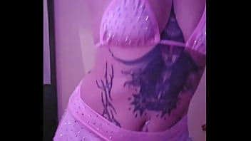 4min de strip qui t'attendent si tu es abonné