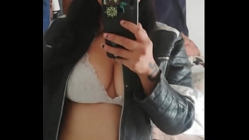 Amiga me mandan vídeo