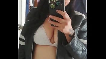 Amiga me mandan vídeo