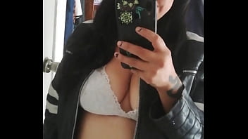 Amiga me mandan vídeo