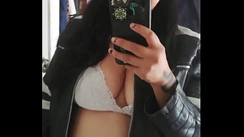 Amiga me mandan vídeo