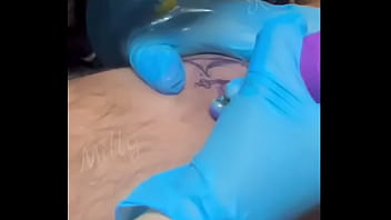 Me hicieron un oral después de hacer un tatuaje