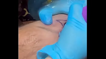 Me hicieron un oral después de hacer un tatuaje