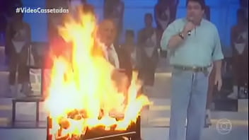 Gordao Saliente Pegando Fogo thumbnail