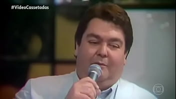 Gordao saliente pegando fogo