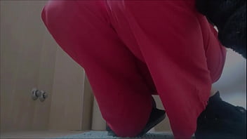 It's toilet time with my red pants