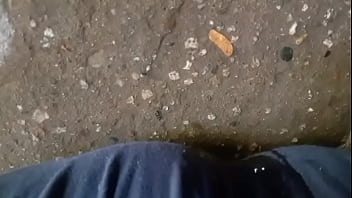 Pantalones orinados y rico pajazo