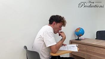 Student seduces her classmate and fucks him in class