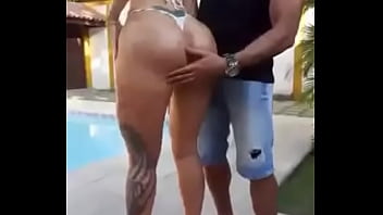 Eliza sanches putinha safada passando óleo