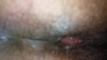 A ella le gusta por atras