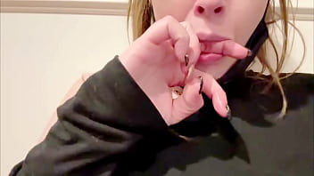 Horny slut vaela vixen fucks herself on her period